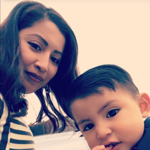 Meet your Posher, Melissa - Picture 1 of 8